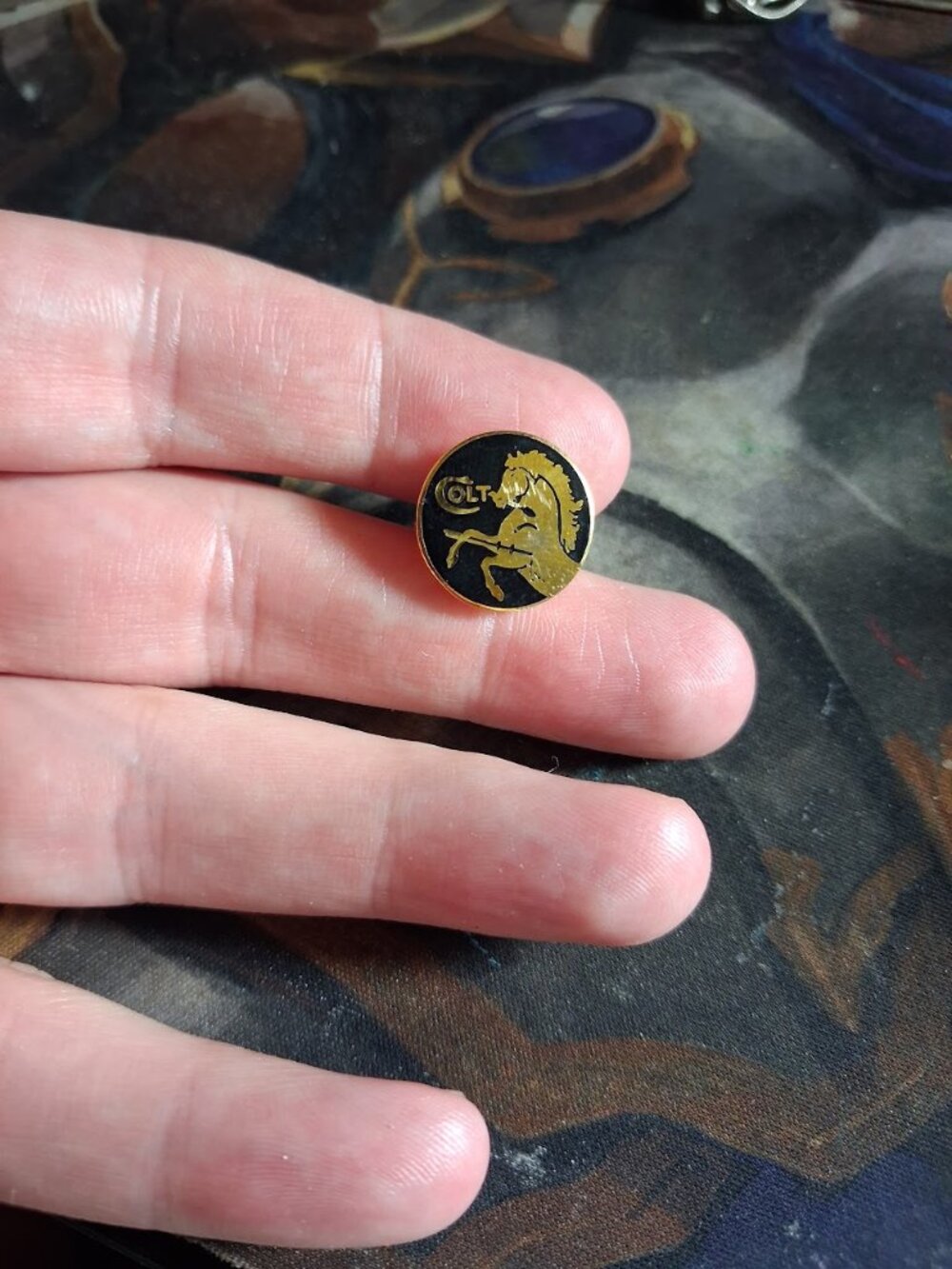Colt Mustang pin